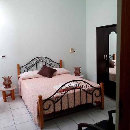 Residencial La Marea B&B Tarrafal Tarrafal  Kültér fotó