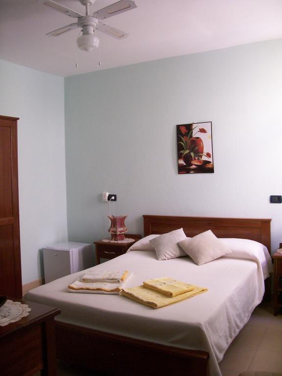 Residencial La Marea B&B Tarrafal Tarrafal  Kültér fotó