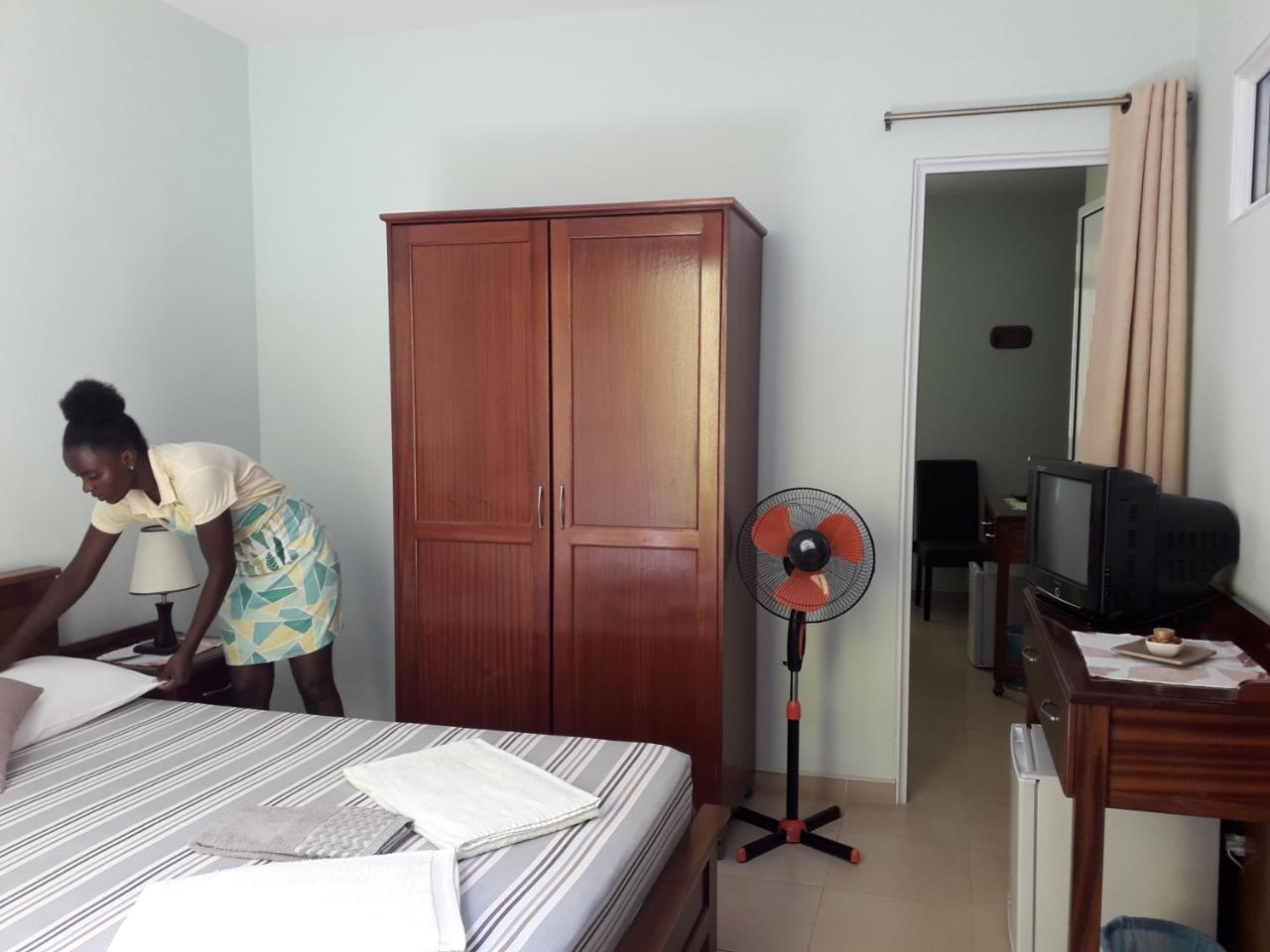 Residencial La Marea B&B Tarrafal Tarrafal  Kültér fotó