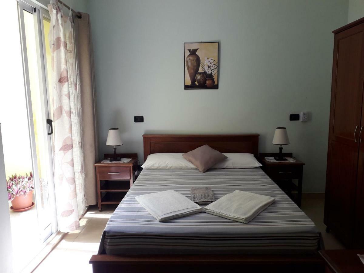 Residencial La Marea B&B Tarrafal Tarrafal  Kültér fotó